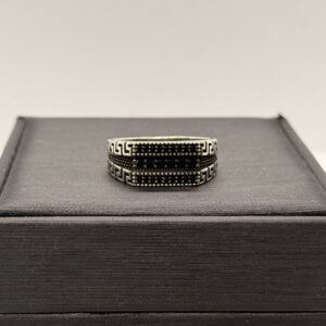 خاتم بتصميم ( versace )