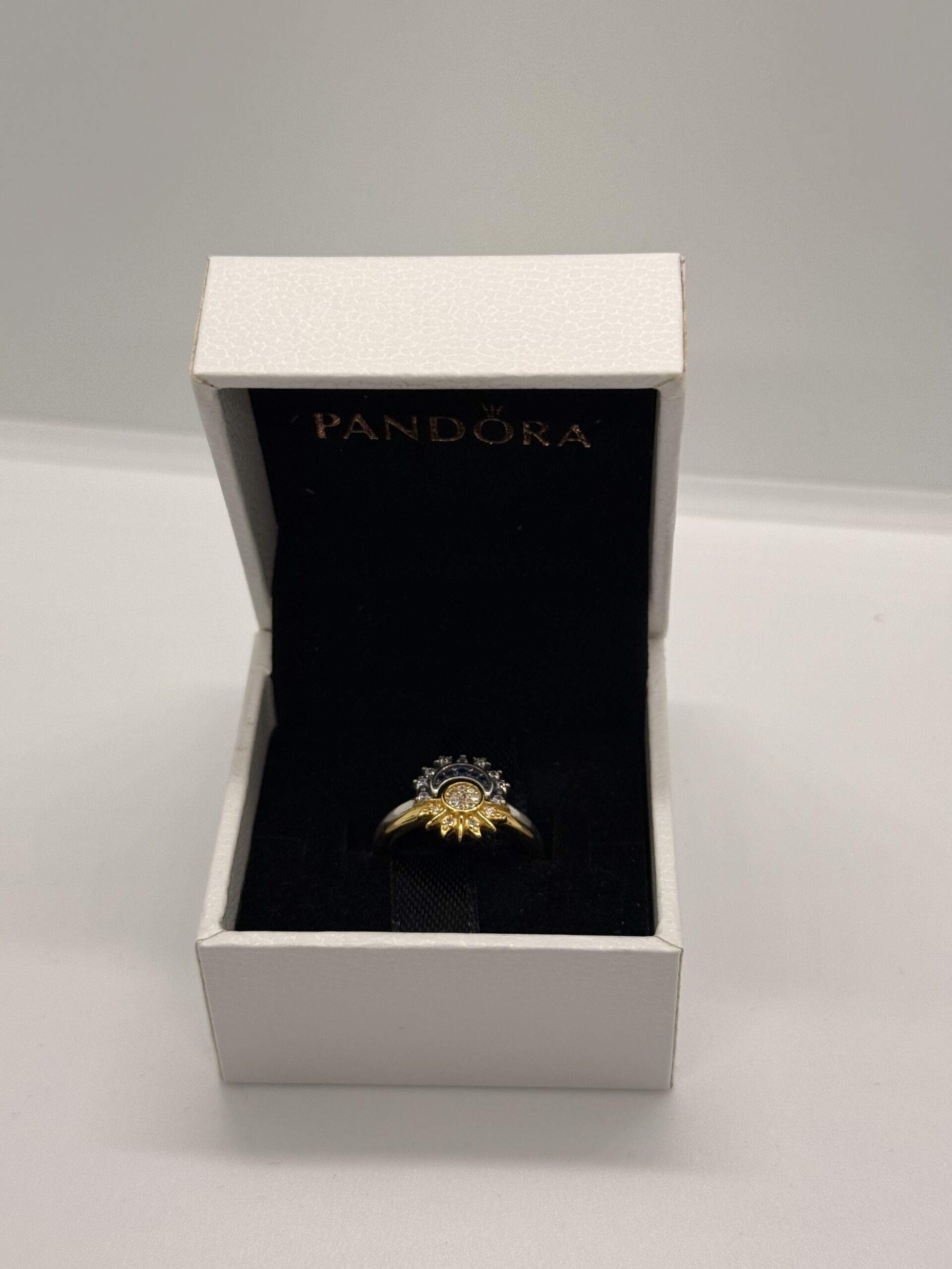2026_06_11_08_16_17_IMG_2258 Sun & Moon Pandora Twins Silver Set – Original Box Packaging
