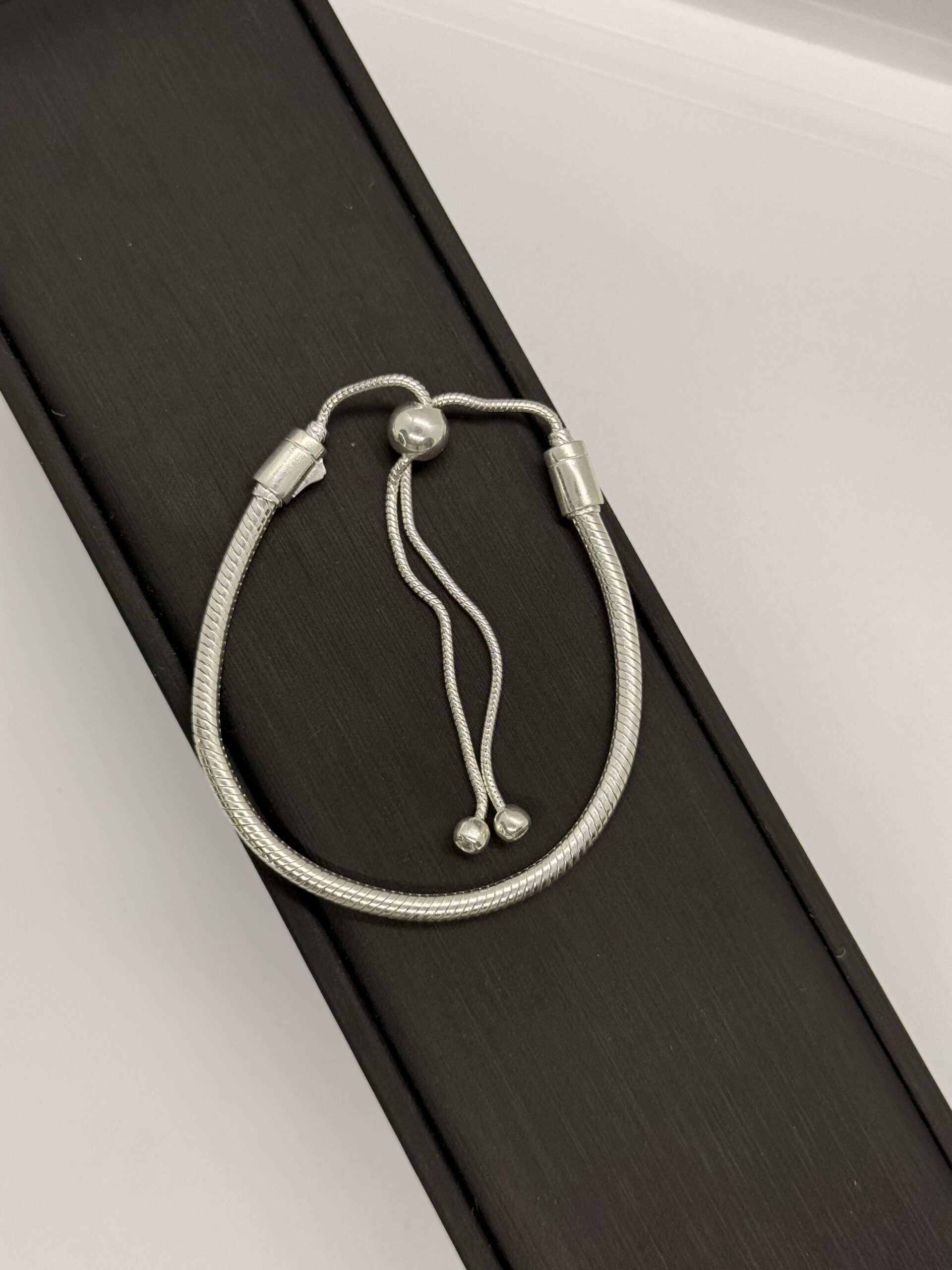 2026_06_11_08_23_36_IMG_2262 Pandora Silver Bracelet with Lock Clasp – Original Box Packaging