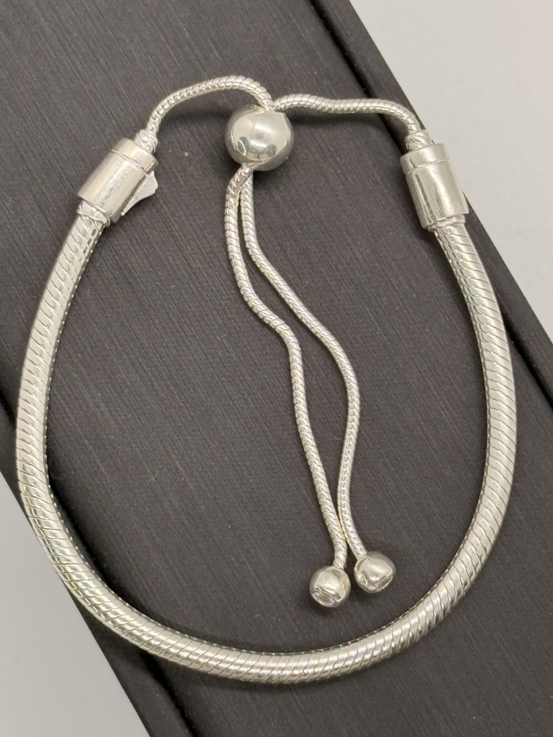 2026_06_11_08_23_41_IMG_2263 Pandora Silver Bracelet with Lock Clasp – Original Box Packaging - الصورة 2