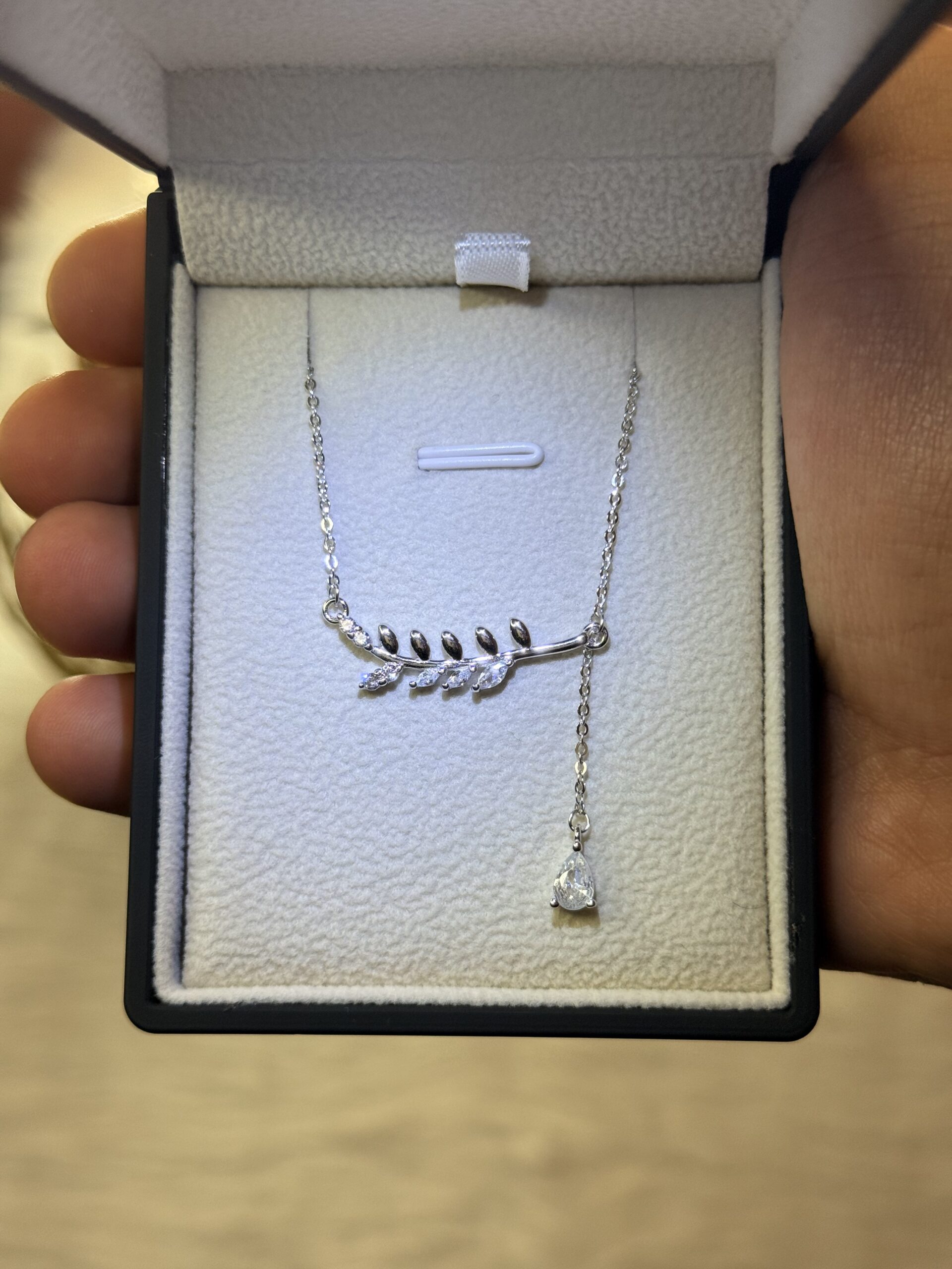 2026_06_11_10_08_22_IMG_2336 Tree Branch Short Necklace with Drop Stone – 925 Silver